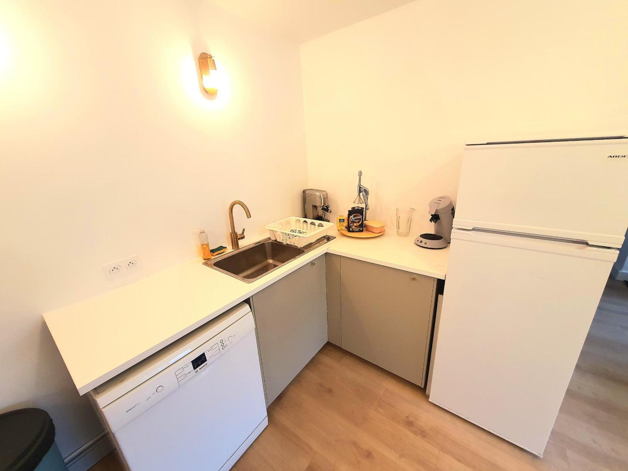 Chambre Paisible Chez L'Habitant En Rez De Chaussee Avec Salle D'Eau 10 Min Gare Et Centre Ville Évreux Buitenkant foto